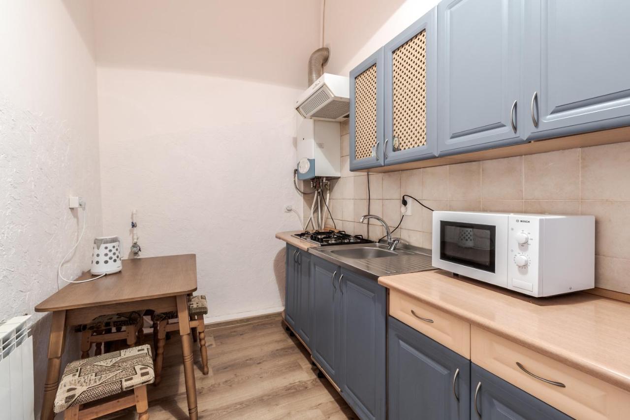 Striltsiv Apartment Lviv Buitenkant foto